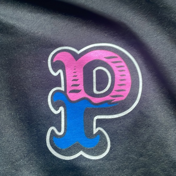 Pink + Dolphin Tshirt - Picture 5 of 5